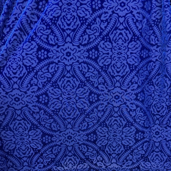 LOFT Royal Blue Textured Velour Blouse. Size LP - Picture 7 of 7